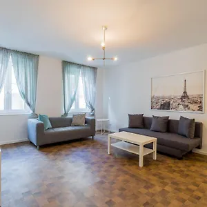 Nena Hermannplatz *** Berlin